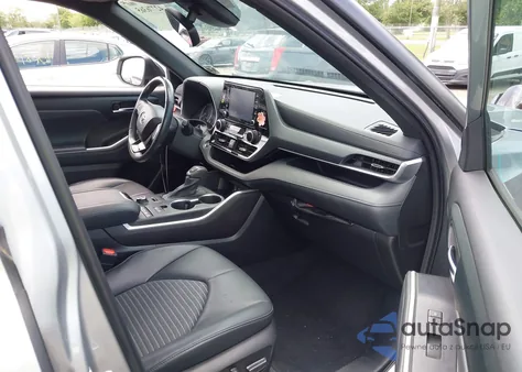 2022 Toyota Highlander Xse z USA, uszkodzony, nr VIN 5TDLZRBHXNS240560